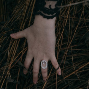 NASTASSIA ALEINIKAVA prsten Voynichův rukopis flos stříbrný