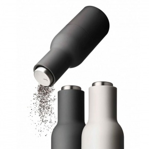 AUDO (MENU) mlýnek na sůl a pepř Bottle Grinder Ash Carbon Walnut