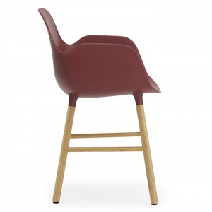 NORMANN COPENHAGEN židle Form Wood s područkami červená
