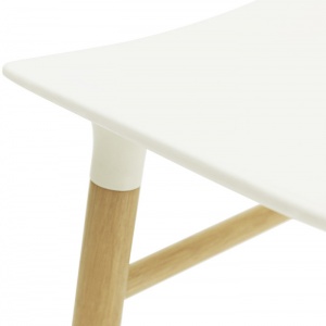 NORMANN COPENHAGEN barová židle Form Wood modrá