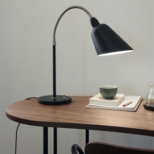 &TRADITION stolní lampa Bellevue AJ8 černá/mosaz
