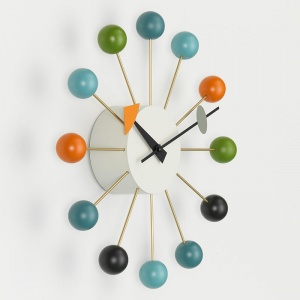 VITRA nástěnné hodiny Ball Clock barvy