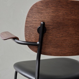 AUDO (MENU) židle CO Chair s područkami polstrovaná