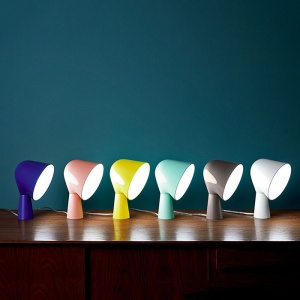 FOSCARINI stolní lampa Binic růžová