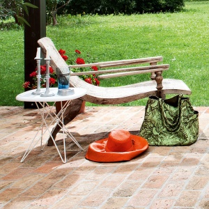 MAGIS stolek Pizza Table tmavě hnědý vysoký