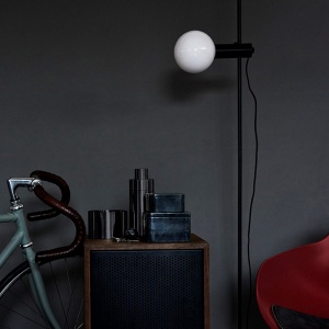BOLIA stojací lampa Revolve černá