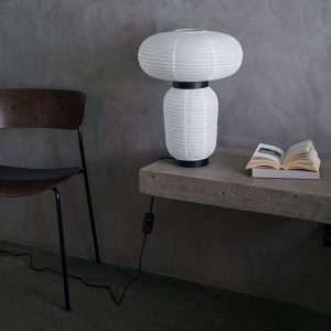 &TRADITION stolní lampa Formakami JH18