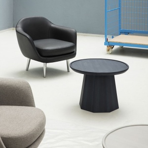 NORMANN COPENHAGEN křeslo Sum Alu kůže