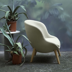 NORMANN COPENHAGEN křeslo Hyg Oak nízké vlna