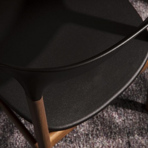 NORMANN COPENHAGEN židle Herit Smoked Oak s područkami šedozelená