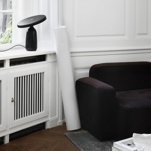 NORMANN COPENHAGEN stolní lampa Eddy černá