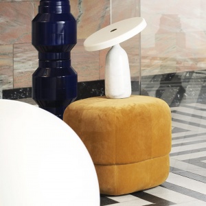NORMANN COPENHAGEN stolní lampa Eddy černá