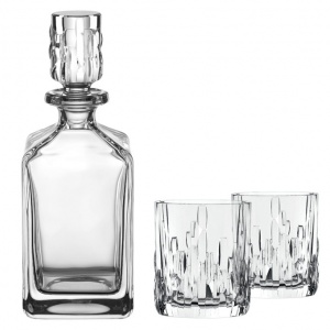 láhev s uzávěrem a sklenice na whisky Shu Fa