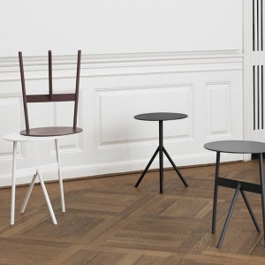 NORMANN COPENHAGEN stolek Stock Table vínově červený