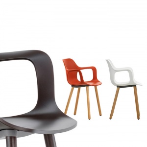 VITRA židle HAL Wood s područkami bílá