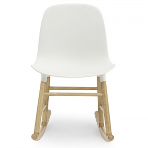 NORMANN COPENHAGEN houpací křeslo Form bílé