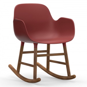 NORMANN COPENHAGEN houpací křeslo Form s područkami červené