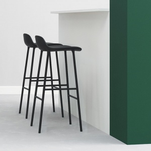 NORMANN COPENHAGEN barová židle Form Steel černá