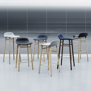 NORMANN COPENHAGEN barová židle Form Wood červená