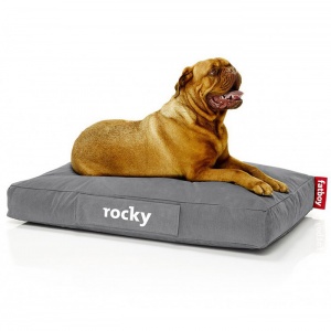 FATBOY polštář Doggielounge Stonewashed se jmenovkou velký červený