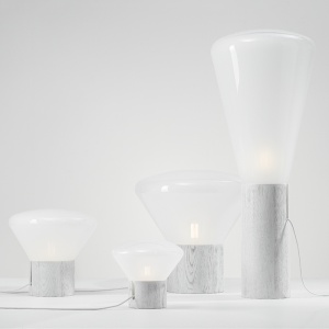 BROKIS stolní lampa Muffins malá triplex opál