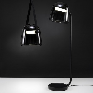 BROKIS stojací lampa Mona Medium transparentní