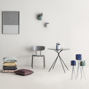 FERM LIVING židle Herman Chair černá
