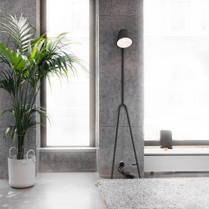 DESIGN HOUSE STOCKHOLM stojací lampa Mañana bílá