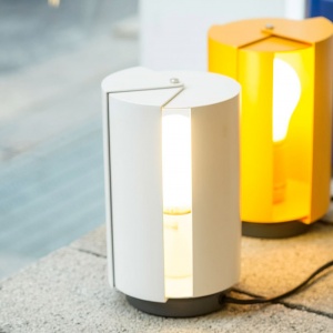 NEMO stolní lampa Pivotante Á Poser žlutá