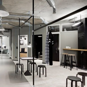 ARTEK stolička Stool E60 polstrovaná