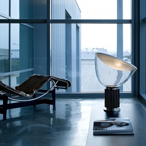 FLOS stolní lampa Taccia bronz velká