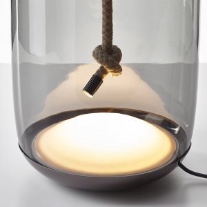 BROKIS stolní lampa Knot Cilindro kouřově hnědá