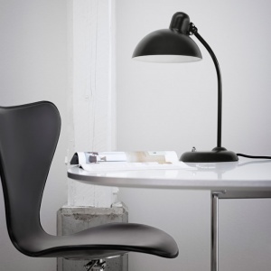 FRITZ HANSEN stolní lampa Kaiser Idell sklopná černá matná