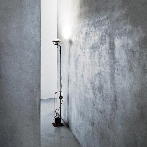 FLOS stojací lampa Toio LED černá