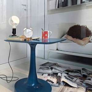 FLOS stolní lampa Lampadina oranžová