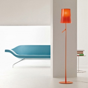 FOSCARINI stojací lampa Birdie šedá