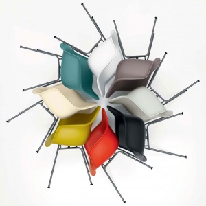 VITRA židle DAX černá
