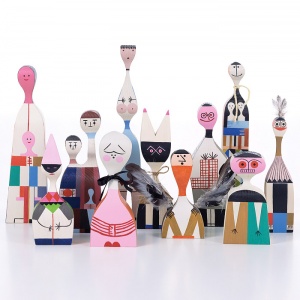 VITRA panenka Wooden Doll No. 18