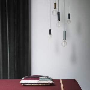 FERM LIVING závěsné svítidlo Collect dlouhé černá mosaz