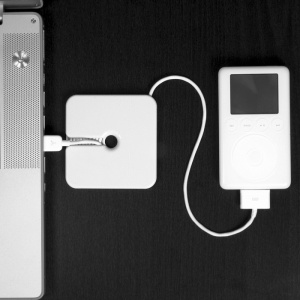 BLUELOUNGE organizér kabelů Cableyoyo bílý