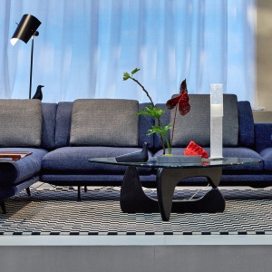VITRA stolek Noguchi Coffee Table ořech