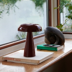 &TRADITION přenosná stolní lampa Como SC53 tmavě červená