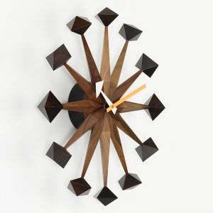 nástěnné hodiny Polygon Clock - z expozice