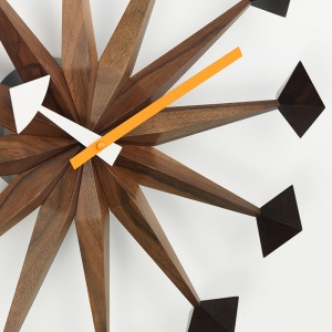 VITRA nástěnné hodiny Polygon Clock - z expozice