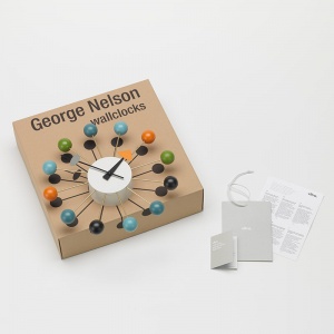 VITRA nástěnné hodiny Ball Clock barvy