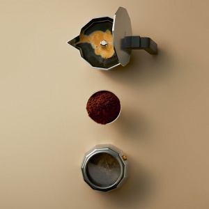 ALESSI indukční espresso kávovar Moka na 9 šálků