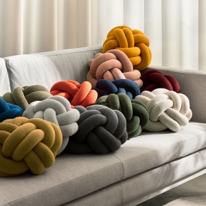 DESIGN HOUSE STOCKHOLM polštář Knot tmavě zelený