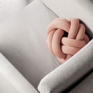 DESIGN HOUSE STOCKHOLM polštář Knot růžový