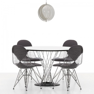 VITRA jídelní stůl Noguchi Dining Table 121 cm