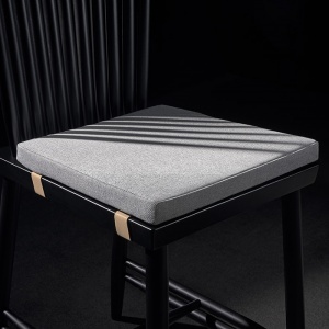 DESIGN HOUSE STOCKHOLM podsedák Family Chair světle šedý
